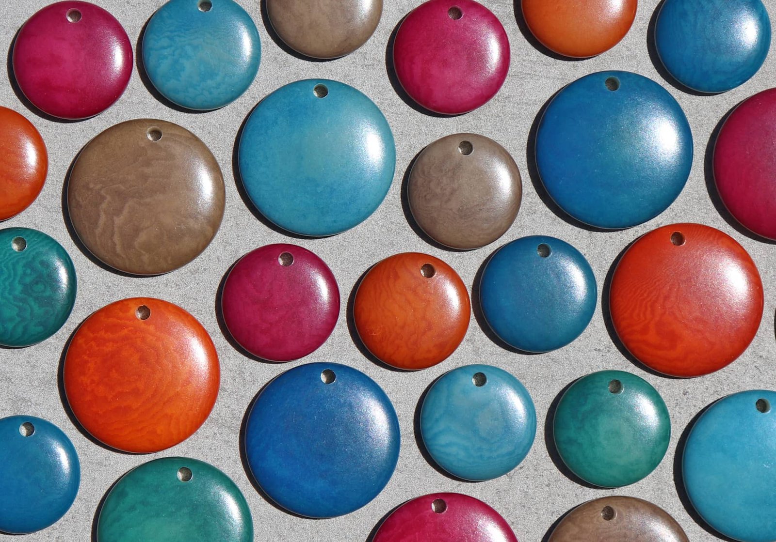 MÉDAILLE en TAGUA / IVOIRE VÉGÉTAL – Image 2